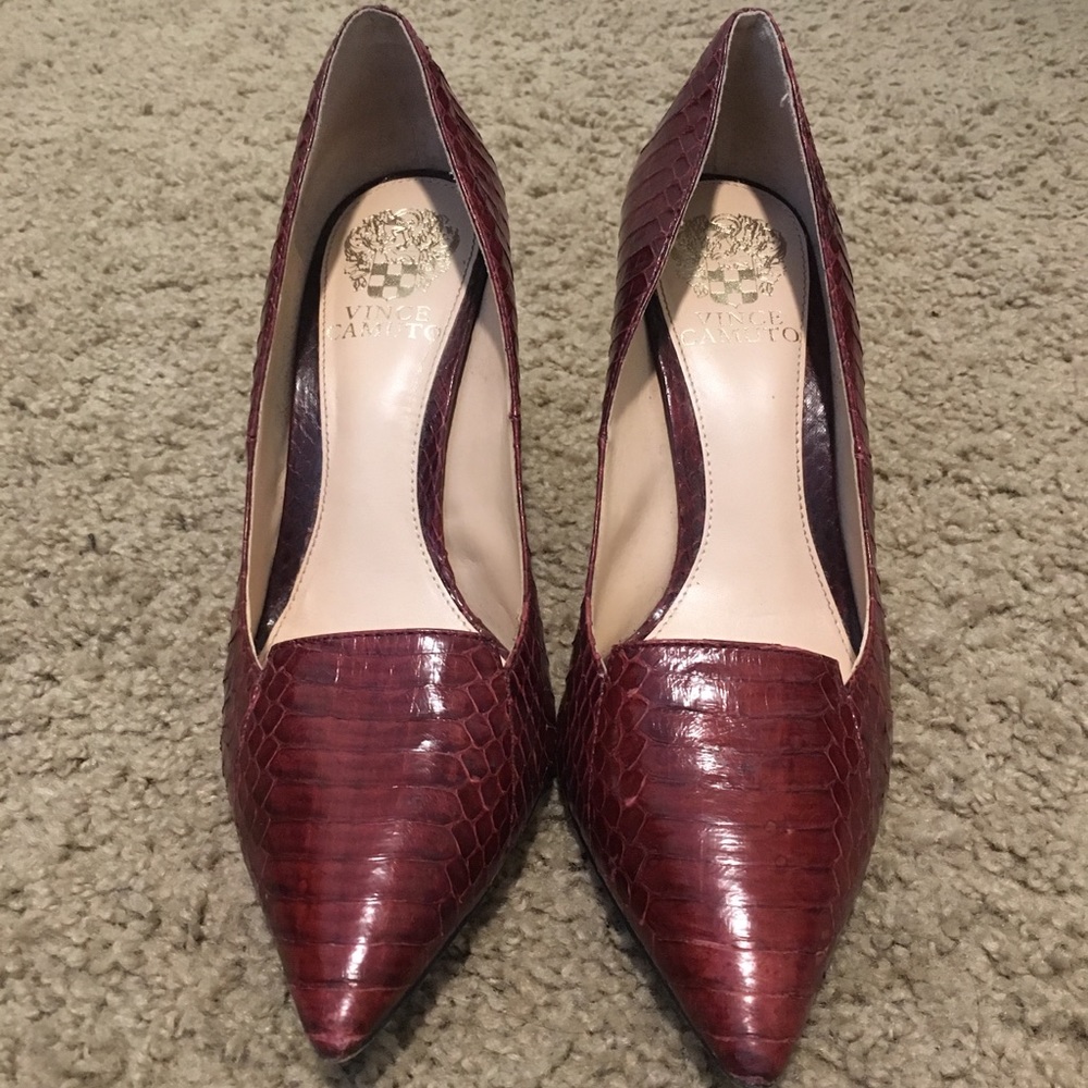 Vince Camuto Burgundy Heels size 7.5